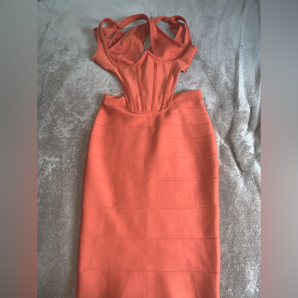 Fashion Nova midi bandage dress size M.